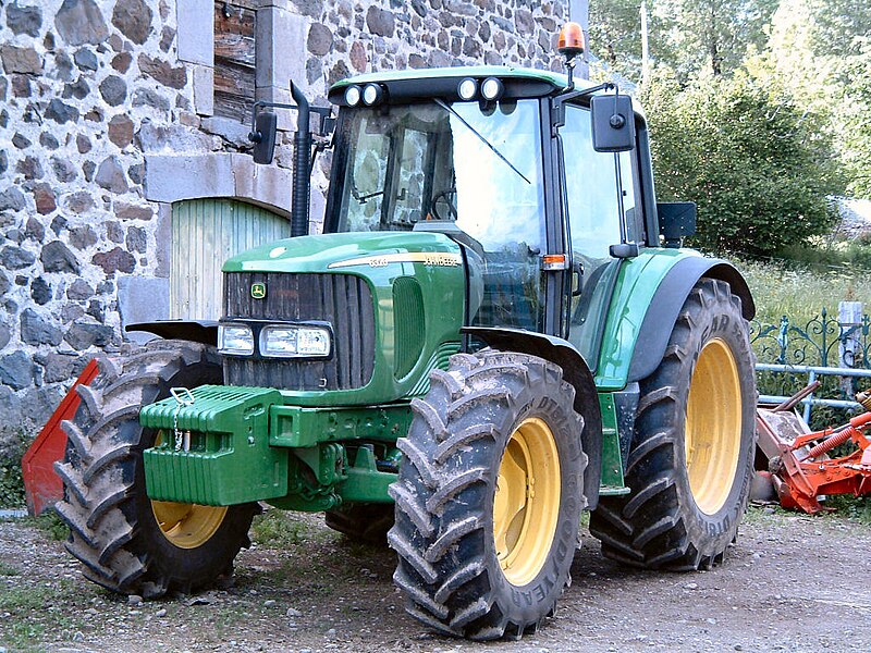 800px-John_Deere_6320%2C_tracteur_agricole.jpg