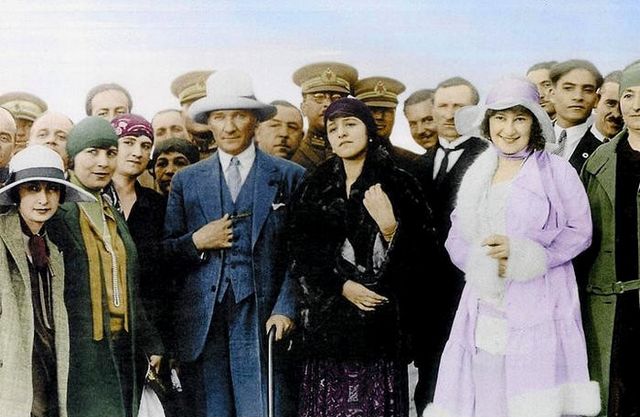 Atatürk ve Türk kadınları