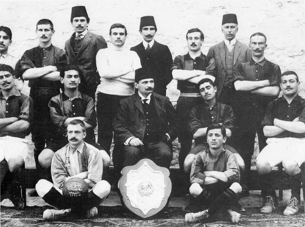 Galatasaray_SK_1908-1909.JPG