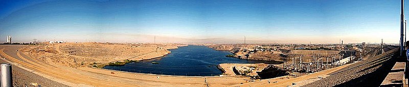 800px-Aswan_dam.jpg