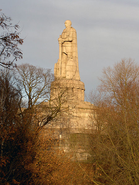 450px-Hamburg-Bismarck-Denkmal.jpg