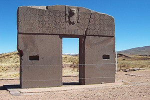 300px-Zonnepoort_tiwanaku.jpg