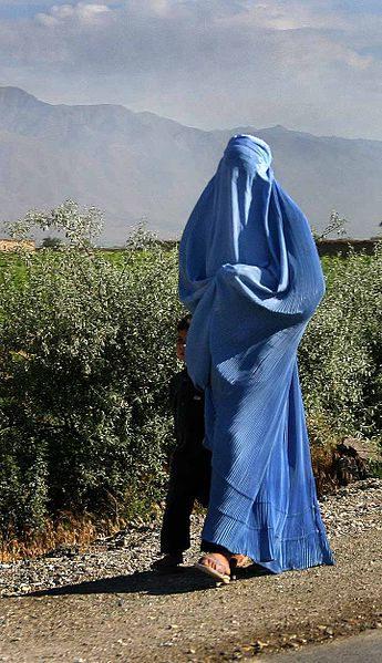 345px-Woman_walking_in_Afghanistan.jpg