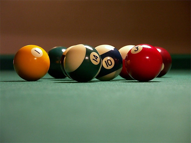800px-Billiards_balls.jpg