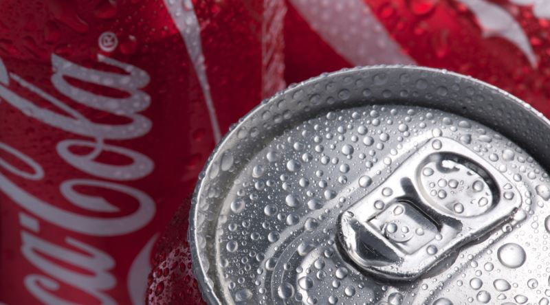Bir Kutu Coca-Cola İçince 1 Saat İçinde Vücutta Olanlar
