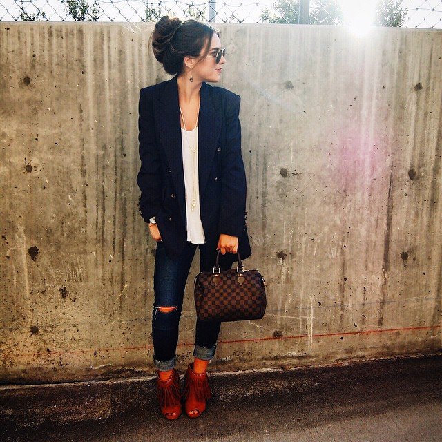 navy-vintage-long-blazer-casual-outfit-bmodish.jpg