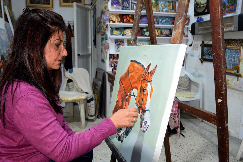 Hataylı ressam Perihan Çapar 'spatula' kullanarak eşsiz eserlere imza atıyor - 2